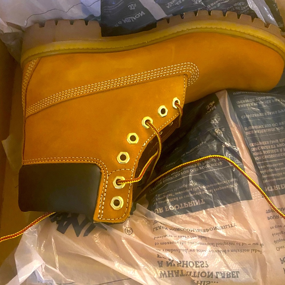 Brand new Timberland size 8 Men’s